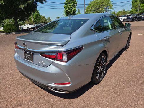 Certified 2025 Lexus ES 350 w/ Premium Package FWD image 3