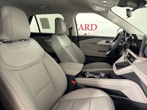 New 2026 Ford Explorer Active w/ Active Comfort Package image 20