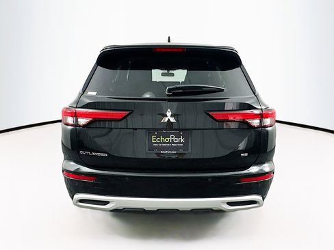Used 2024 Mitsubishi Outlander SE image 7