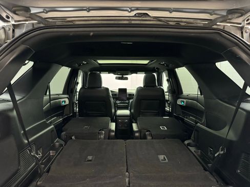 Used 2021 Ford Explorer ST w/ ST Street Pack image 34