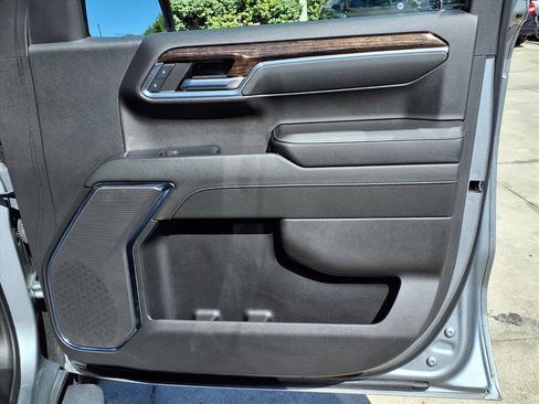 Used 2024 GMC Sierra 1500 Elevation image 12