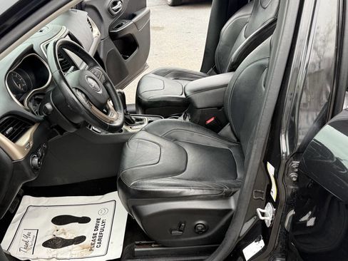 Used 2014 Jeep Cherokee Limited w/ Luxury Group image 10