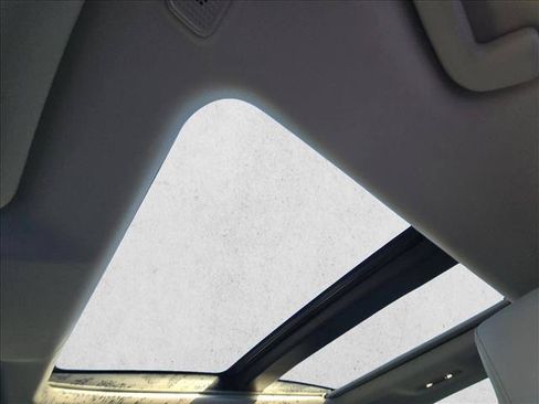Used 2026 Toyota Camry XLE FWD image 19