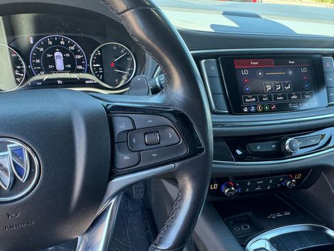 Used 2024 Buick Enclave Premium image 22