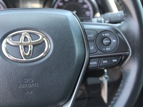 Used 2023 Toyota Camry SE FWD image 18