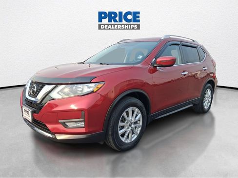 Used 2019 Nissan Rogue SV FWD image 2