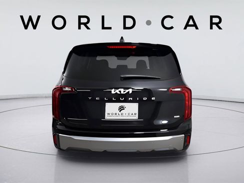 Used 2024 Kia Telluride LX image 6
