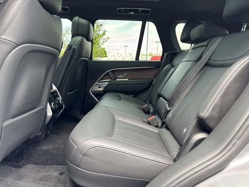 Used 2024 Land Rover Range Rover SE AWD/4WD image 14