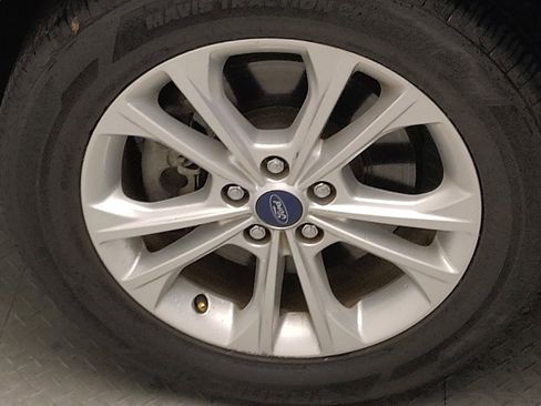 Used 2018 Ford Escape SEL w/ Ford Safe & Smart Package AWD/4WD image 31