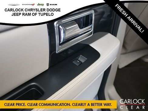 Used 2017 Lincoln Navigator Select image 37