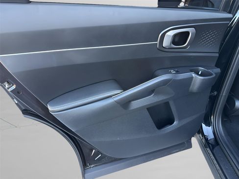 Used 2025 Kia Sorento EX w/ Panoramic Sunroof Package FWD image 30
