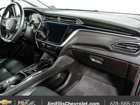 Used 2023 Chevrolet Bolt LT w/ Infotainment Package FWD image 23