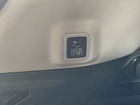 Used 2022 Jeep Grand Cherokee Limited RWD image 31
