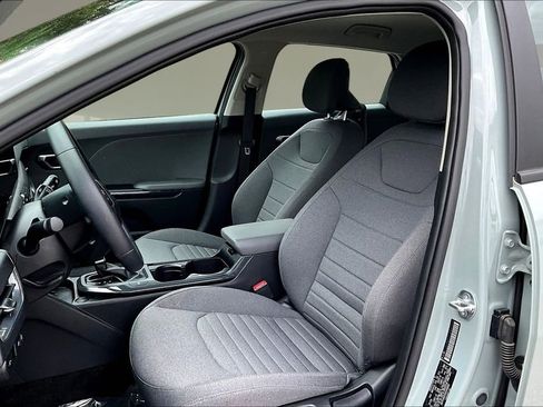 Certified 2025 Kia K4 EX FWD image 19