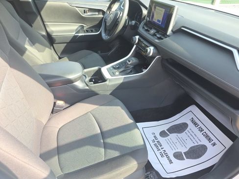 Certified 2025 Toyota RAV4 XLE AWD/4WD image 18
