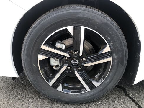 New 2025 Nissan Sentra SV w/ All-Weather Package FWD image 10