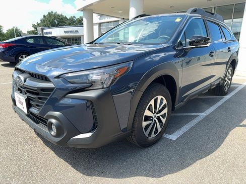 Certified 2024 Subaru Outback Premium image 3