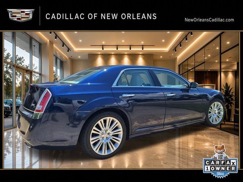 Used 2013 Chrysler 300 C RWD image 2
