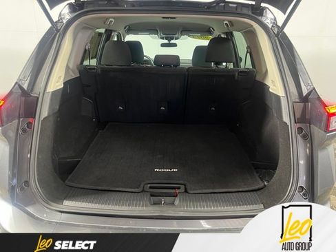 Used 2025 Nissan Rogue S FWD image 15