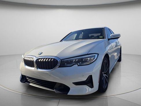 Used 2020 BMW 330i Sedan w/ Convenience Package RWD image 3