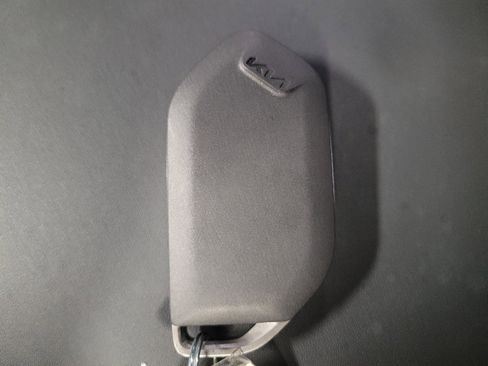 Used 2025 Kia K4 FWD image 32
