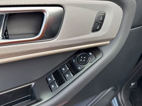 New 2026 Ford Explorer Active w/ Active Comfort Package image 16