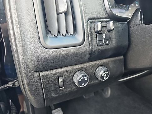 Used 2020 Chevrolet Colorado ZR2 image 18