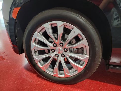 Certified 2024 GMC Yukon XL Denali w/ Denali Reserve Package image 11