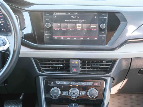 Used 2022 Volkswagen Taos SEL w/ Panoramic Sunroof Package FWD image 14
