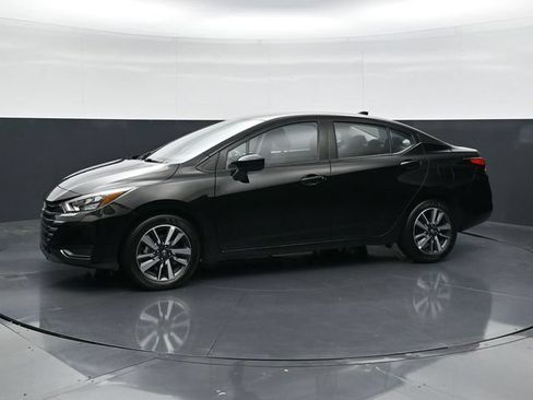 Used 2025 Nissan Versa SV FWD image 6