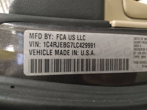Used 2020 Jeep Grand Cherokee Limited w/ Luxury Group II RWD image 33