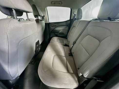 Used 2018 Chevrolet Colorado W/T RWD image 25