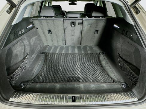 Used 2021 Audi e-tron Premium w/ Convenience Plus Package image 22