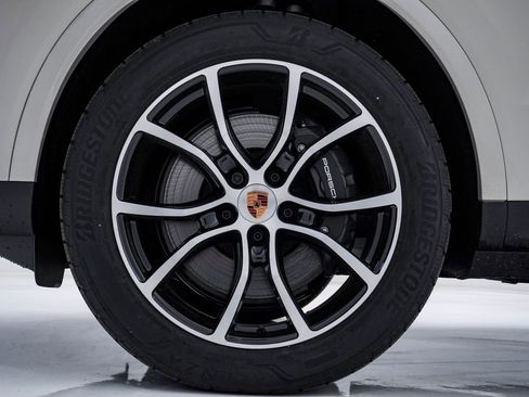 New 2026 Porsche Cayenne image 10