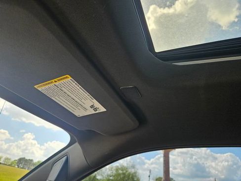 Used 2024 Chevrolet Silverado 2500 ZR2 w/ Technology Package image 21