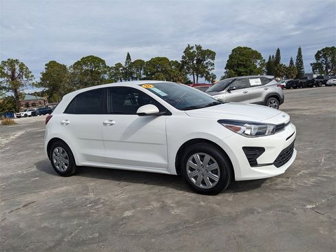 Used 2023 Kia Rio S image 2