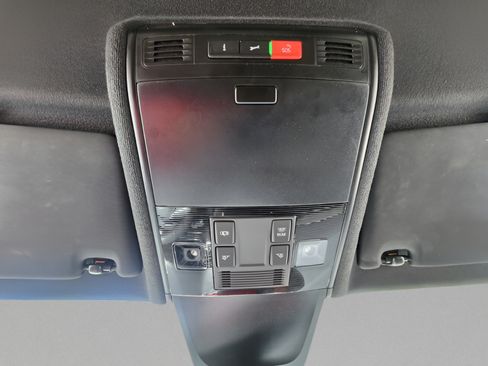 Used 2023 Volkswagen Tiguan SE FWD image 19