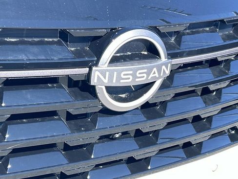 New 2026 Nissan Pathfinder Platinum w/ Lighting Package AWD/4WD image 11