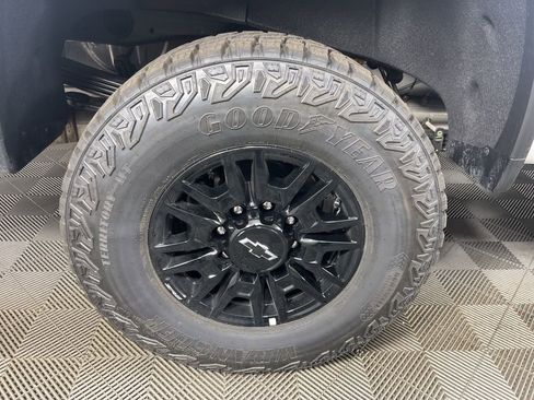 New 2026 Chevrolet Silverado 2500 ZR2 AWD/4WD image 19