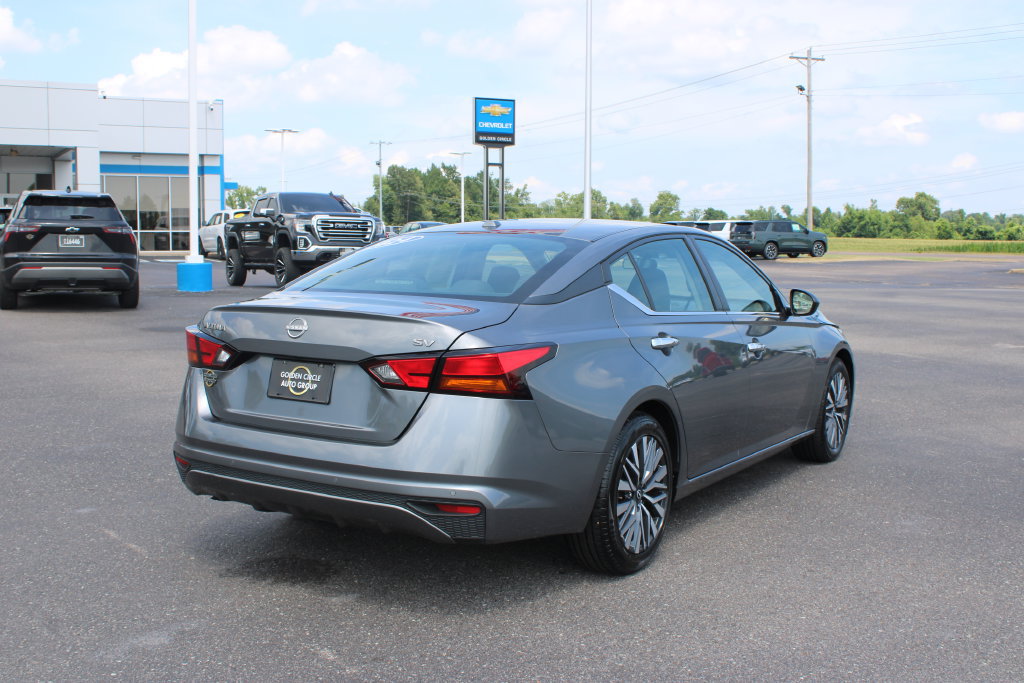 Used 2024 Nissan Altima 2.5 SV FWD image 9
