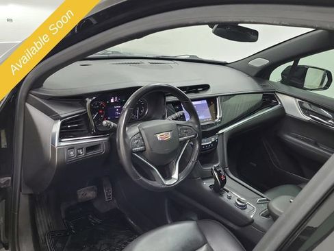 Used 2022 Cadillac XT6 Premium Luxury AWD/4WD image 11