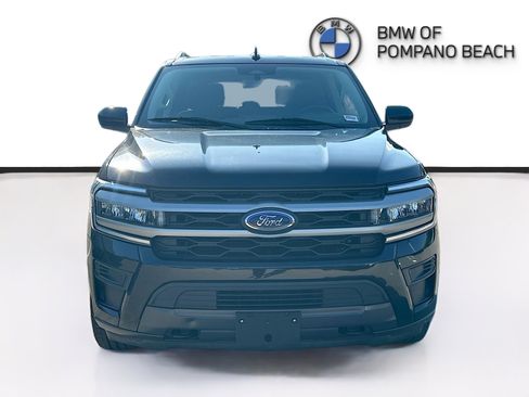 Used 2022 Ford Expedition XLT image 2
