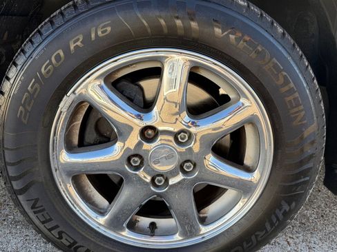 Used 2004 Cadillac Seville SLS w/ Preferred Equipment Group image 24