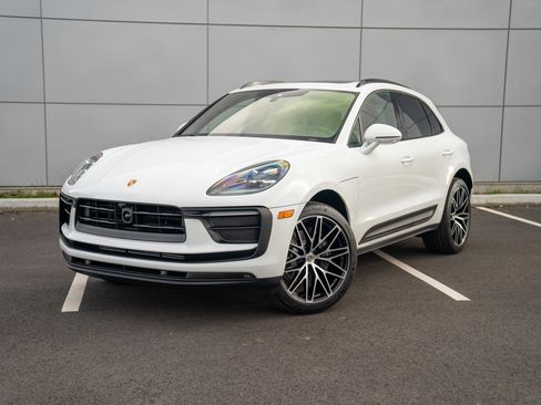 New 2026 Porsche Macan AWD/4WD image 1