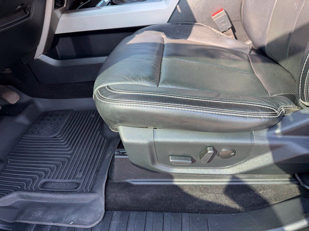 Used 2019 Ford F150 Lariat w/ Equipment Group 502A Luxury AWD/4WD image 13