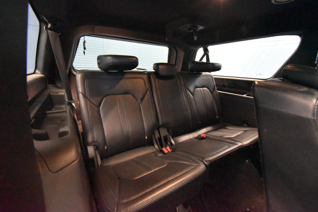 Used 2018 Ford Expedition Max Limited w/ Equipment Group 302A AWD/4WD image 32