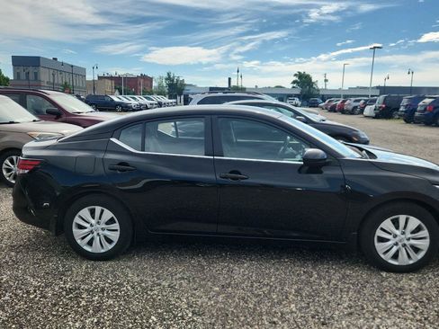 Used 2024 Nissan Sentra S FWD image 3