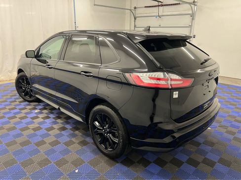 Used 2024 Ford Edge SE w/ Black Appearance Package image 9