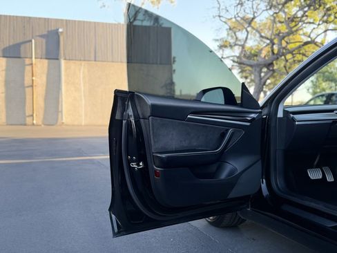 Used 2022 Tesla Model 3 Performance image 16