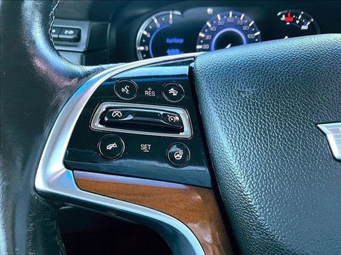 Used 2016 Cadillac Escalade Premium AWD/4WD image 18